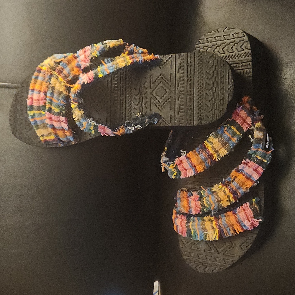 Muk Luks - Wave RipTide Sandals - Size 7